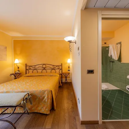 Hotel La Darsena Boutique & Restaurant Tremezzo