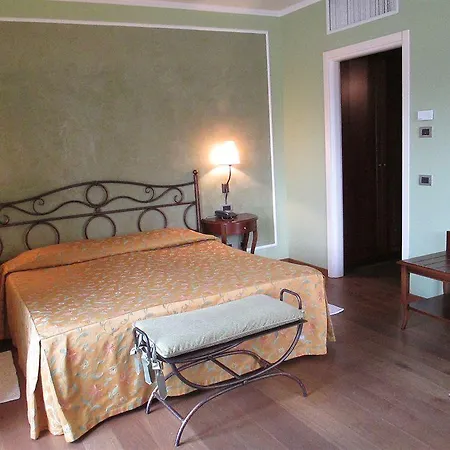 Hotel La Darsena Boutique & Restaurant 3*