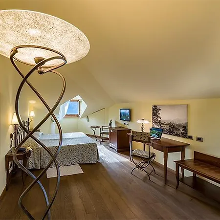 Hotel La Darsena Boutique & Restaurant Tremezzo