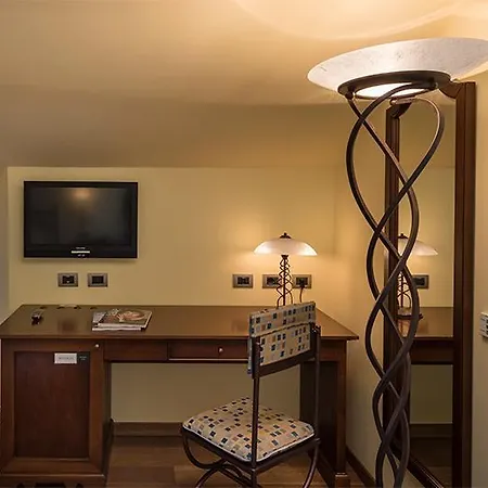 La Darsena Boutique & Restaurant 3* Tremezzo