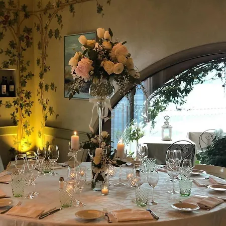La Darsena Boutique & Restaurant