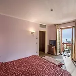 Hotel La Darsena Boutique & Restaurant Tremezzo