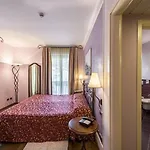 La Darsena Boutique & Restaurant